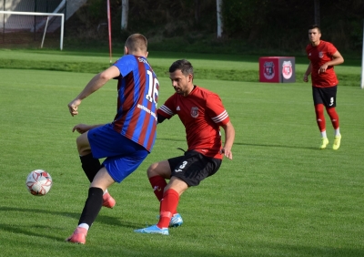 V kolejka ligowa: HURAGAN - Sokół Pniewy 5:2 (4:0)