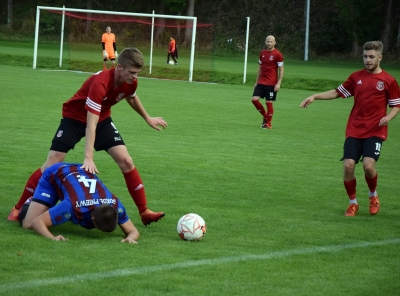 V kolejka ligowa: HURAGAN - Sokół Pniewy 5:2 (4:0)