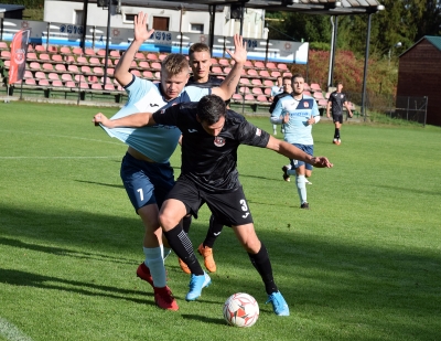 IX kolejka ligowa: HURAGAN - GLKS Wysoka 2:0 (0:0)