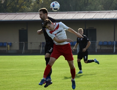 XII kolejka ligowa: Zjednoczeni Trzemeszno - HURAGAN 3:1 (1:1)