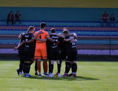 XII kolejka ligowa: Zjednoczeni Trzemeszno - HURAGAN 3:1 (1:1)