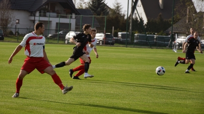 XII kolejka ligowa: Zjednoczeni Trzemeszno - HURAGAN 3:1 (1:1)