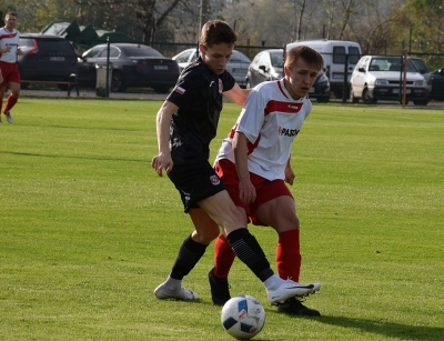 XII kolejka ligowa: Zjednoczeni Trzemeszno - HURAGAN 3:1 (1:1)