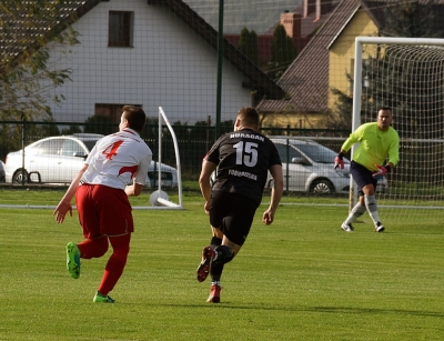 XII kolejka ligowa: Zjednoczeni Trzemeszno - HURAGAN 3:1 (1:1)