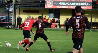 XIII kolejka ligowa: HURAGAN - Zamek Gołańcz 3:2 (1:0)