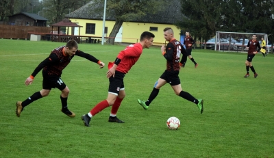 XIII kolejka ligowa: HURAGAN - Zamek Gołańcz 3:2 (1:0)