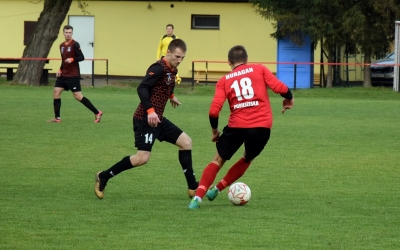 XIII kolejka ligowa: HURAGAN - Zamek Gołańcz 3:2 (1:0)