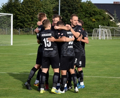 VIII kolejka ligowa: Lechia Kostrzyn - HURAGAN 0:2 (0:2)	