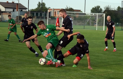 VIII kolejka ligowa: Lechia Kostrzyn - HURAGAN 0:2 (0:2)	