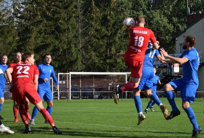 XI kolejka ligowa: HURAGAN - Sparta Szamotuły 2:2 (2:1)