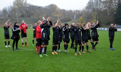 XVI kolejka ligowa: HURAGAN - Orkan Śmiłowo 3:0 (1:0)