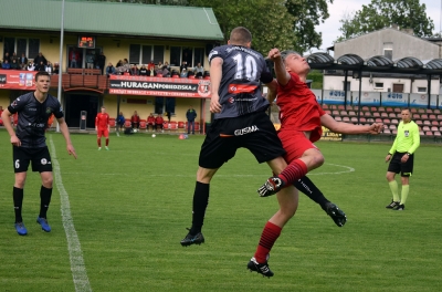 XXXIII kolejka ligowa: HURAGAN - Tarnovia Tarnowo Podgórne 4:1 (1:1)