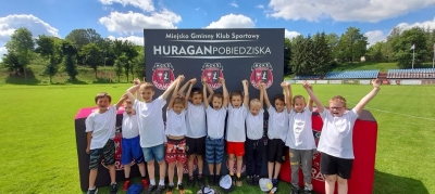 Grupy przedszkolne i szkolne z wizytacją na stadionie!