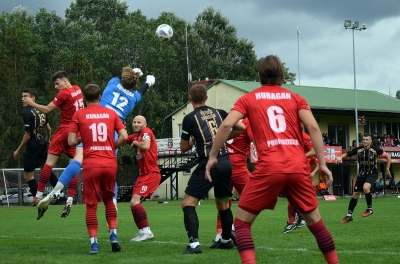 VII kolejka ligowa: HURAGAN - Victoria Skarszew 1:2 (1:0)