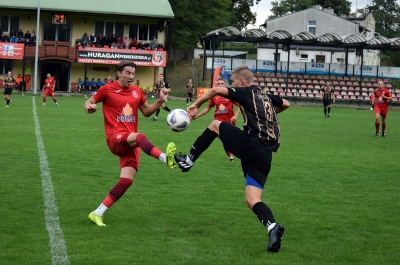 VII kolejka ligowa: HURAGAN - Victoria Skarszew 1:2 (1:0)