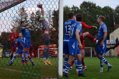 IX kolejka ligowa: HURAGAN - Lipno Stęszew 1:2 (1:1)	