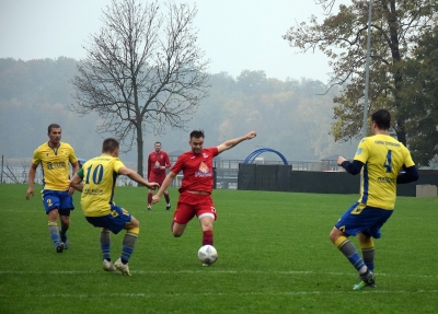 XIII kolejka ligowa: HURAGAN - Iskra Szydłowo 4:4 (2:0)	