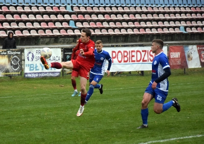 IV kolejka ligowa: HURAGAN - Centra Ostrów Wlkp. 2:0 (1:0)