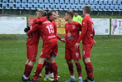 IV kolejka ligowa: HURAGAN - Centra Ostrów Wlkp. 2:0 (1:0)