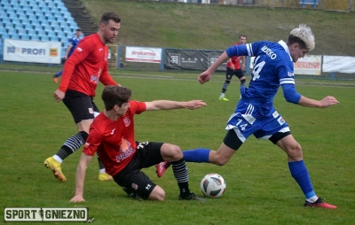 XXI kolejka ligowa: Mieszko Gniezno - HURAGAN 0:1 (0:0)	