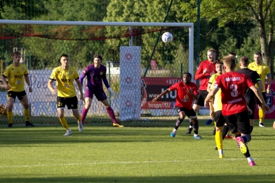 XXXI kolejka ligowa: HURAGAN - Nielba Wągrowiec 2:3 (2:2)	