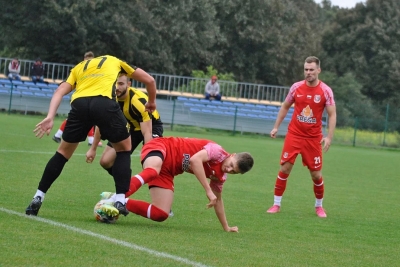 XI kolejka ligowa: LKS Gołuchów - HURAGAN 2:1 (1:0)	