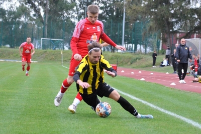 XI kolejka ligowa: LKS Gołuchów - HURAGAN 2:1 (1:0)	