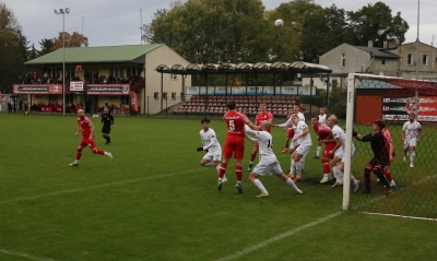 XIV kolejka ligowa: HURAGAN - Jarota Jarocin 2:2 (0:2)	