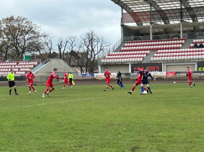 XVIII kolejka ligowa: Centra Ostrów Wlkp. - HURAGAN 3:2 (0:2)	