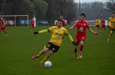 XX kolejka ligowa: HURAGAN - Nielba Wągrowiec 2:1 (2:1)	