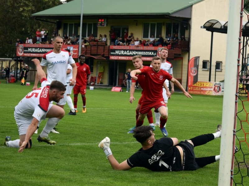 Stadion przy Kiszkowskiej "wiosenną twierdzą" Huraganu!